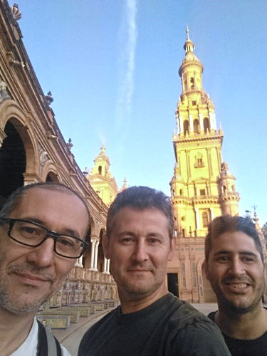 Los tres haciendo un poco de turismo